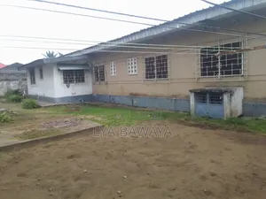 2chbre Maison de ville/terrasse dans Aps Immo Luxueux, Poto-Poto