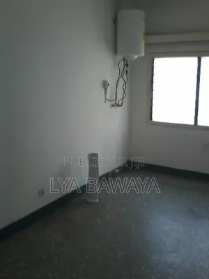 2chbre Maison de ville/terrasse dans Aps Immo Luxueux, Poto-Poto