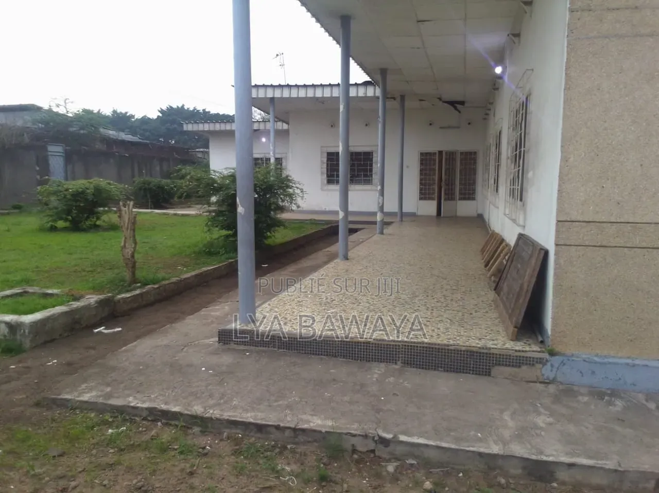 2chbre Maison de ville/terrasse dans Aps Immo Luxueux, Poto-Poto