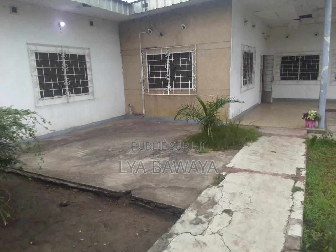 2chbre Maison de ville/terrasse dans Aps Immo Luxueux, Poto-Poto