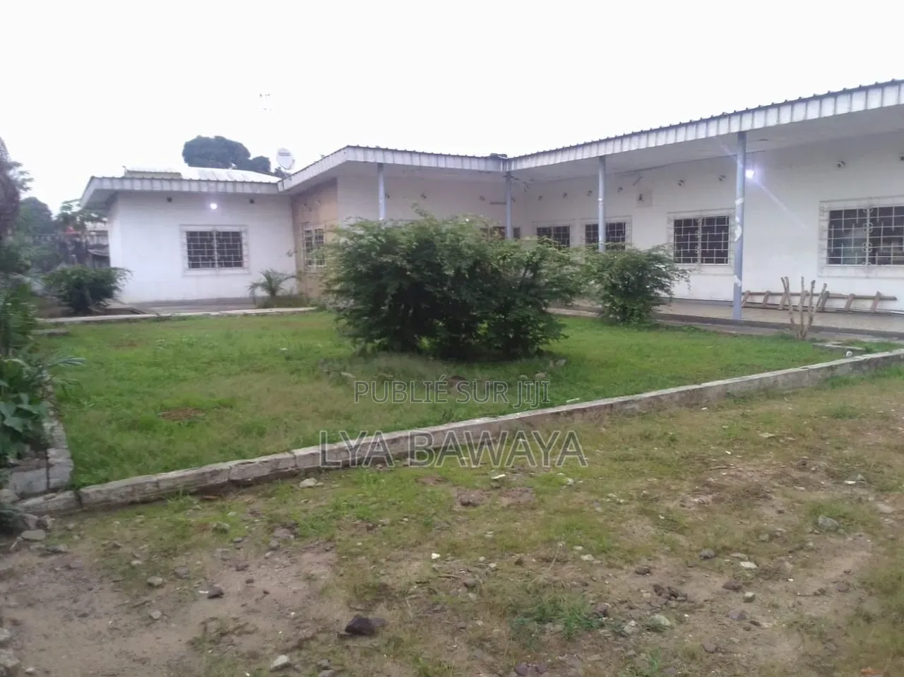 2chbre Maison de ville/terrasse dans Aps Immo Luxueux, Poto-Poto