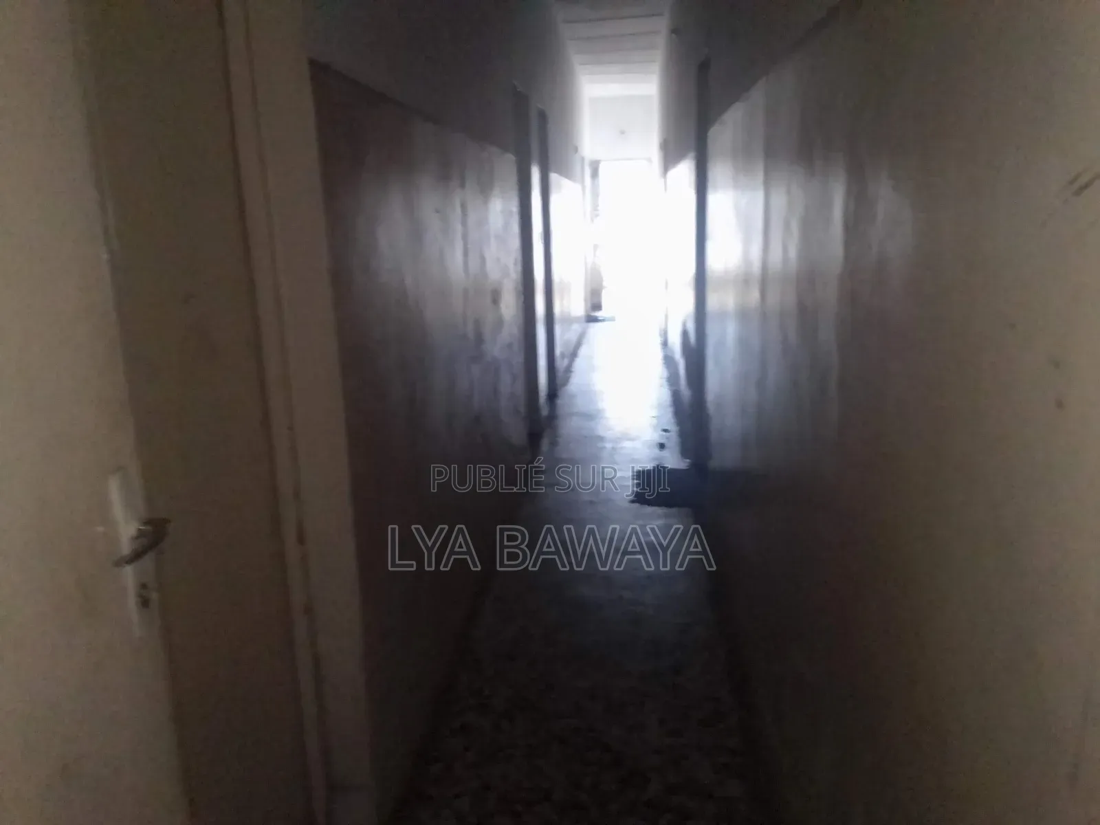 2chbre Maison de ville/terrasse dans Aps Immo Luxueux, Poto-Poto