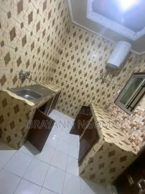 1chbre Chambre et salon dans Lumumba à Louer