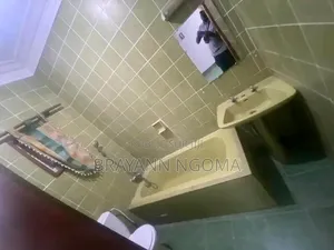 1chbre Chambre et salon dans Lumumba à Louer