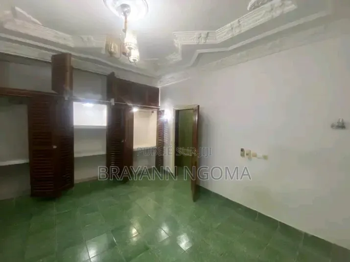 1chbre Chambre et salon dans Lumumba à Louer