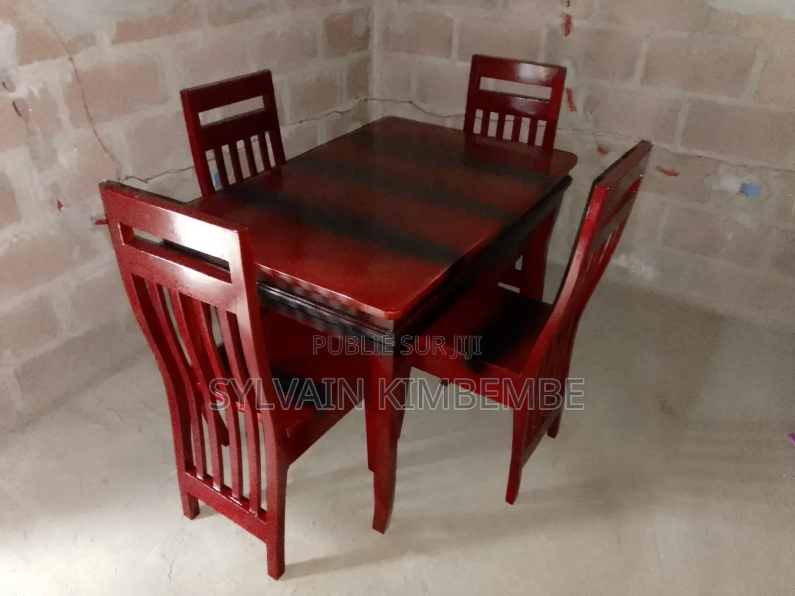Salle À Manger