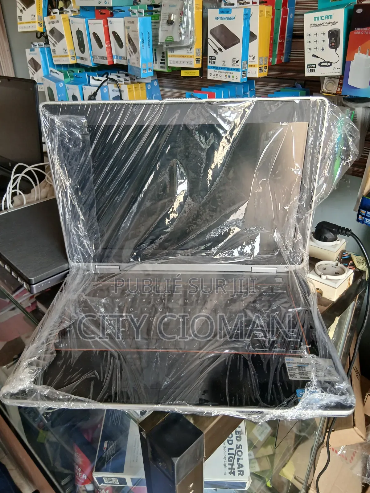 Nouveau Dell Latitude E6520 4GB Intel Core i5 HDD+SSD 320GB