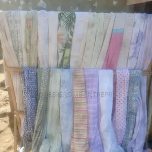 Les Draps Du Lit Disponible
