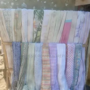 Les Draps Du Lit Disponible