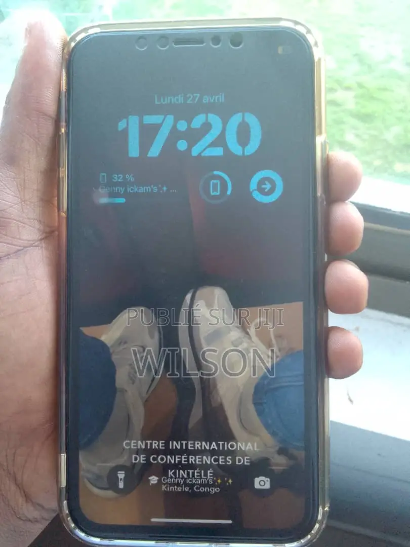 Nouveau Apple iPhone XR 64 GB Noir