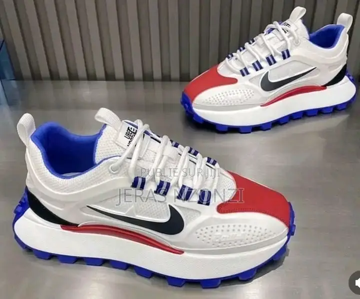 Paire De Baskets