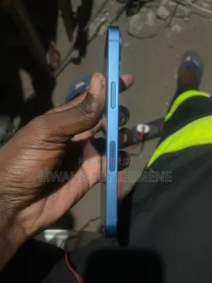 Apple iPhone 13 128 GB Bleu