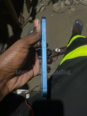 Apple iPhone 13 128 GB Bleu