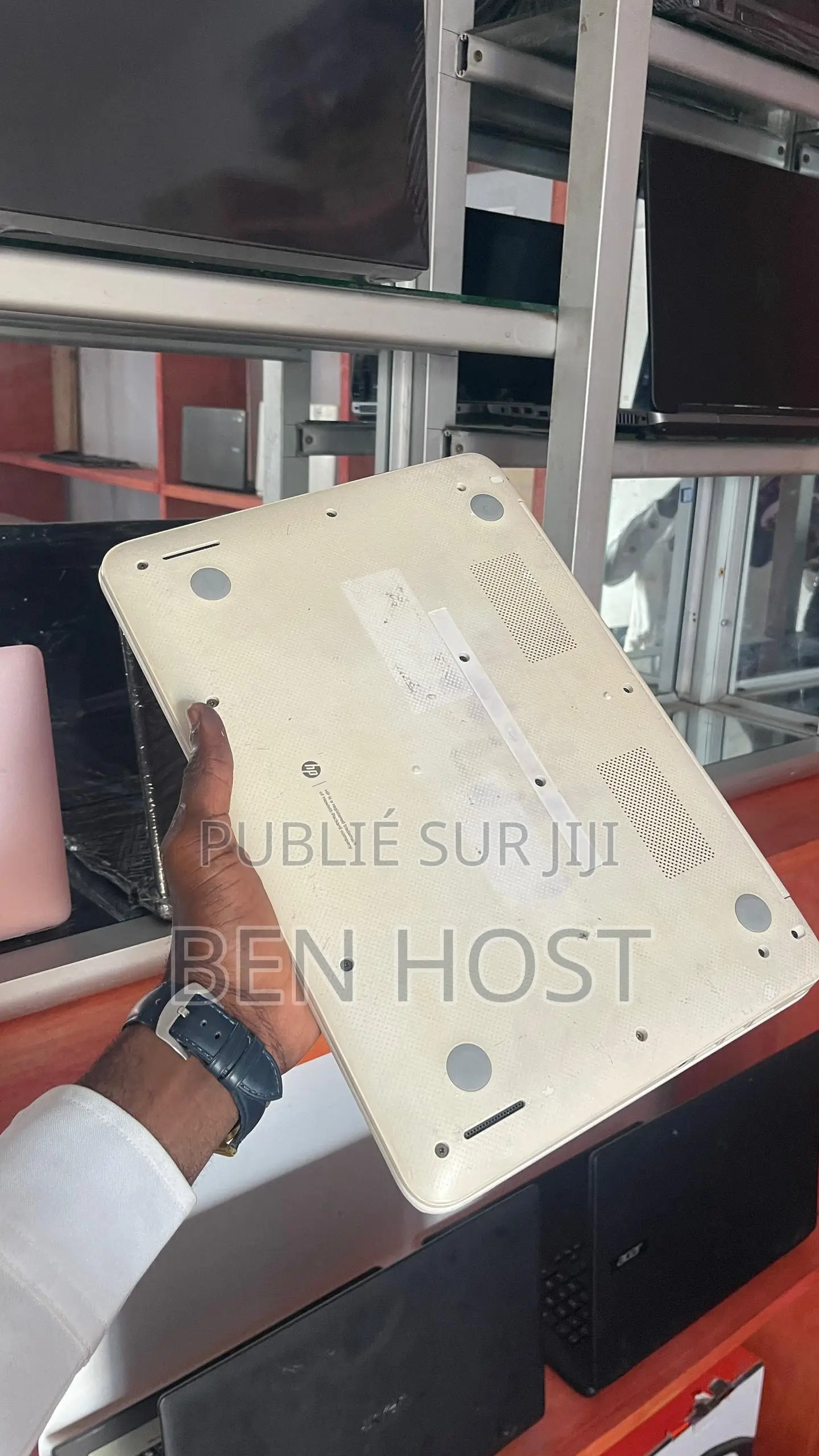 Ordinateur portable HP 14-dq1025cl 8GB Intel Celeron HDD 256GB