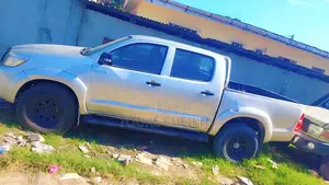 Toyota Hilux 2014 Beige