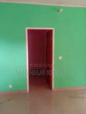 2chbre Appartement dans Maison À Vendre, Ngoyo à Vendre