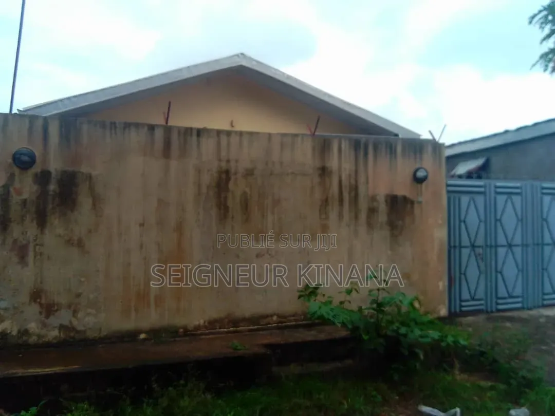 2chbre Appartement dans Maison À Vendre, Ngoyo à Vendre