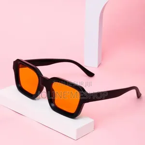 Lunettes Stylées en Plusieurs Couleurs