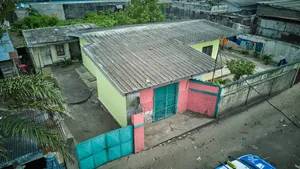 3chbre Maison dans N'Sossolo Loussembo, Loandjili à Vendre