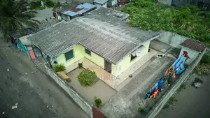 3chbre Maison dans N'Sossolo Loussembo, Loandjili à Vendre