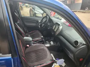 Toyota RAV4 2005 Bleu