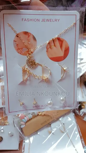 Complet Chênetre Boucle d'Oreille Et Bague À 500