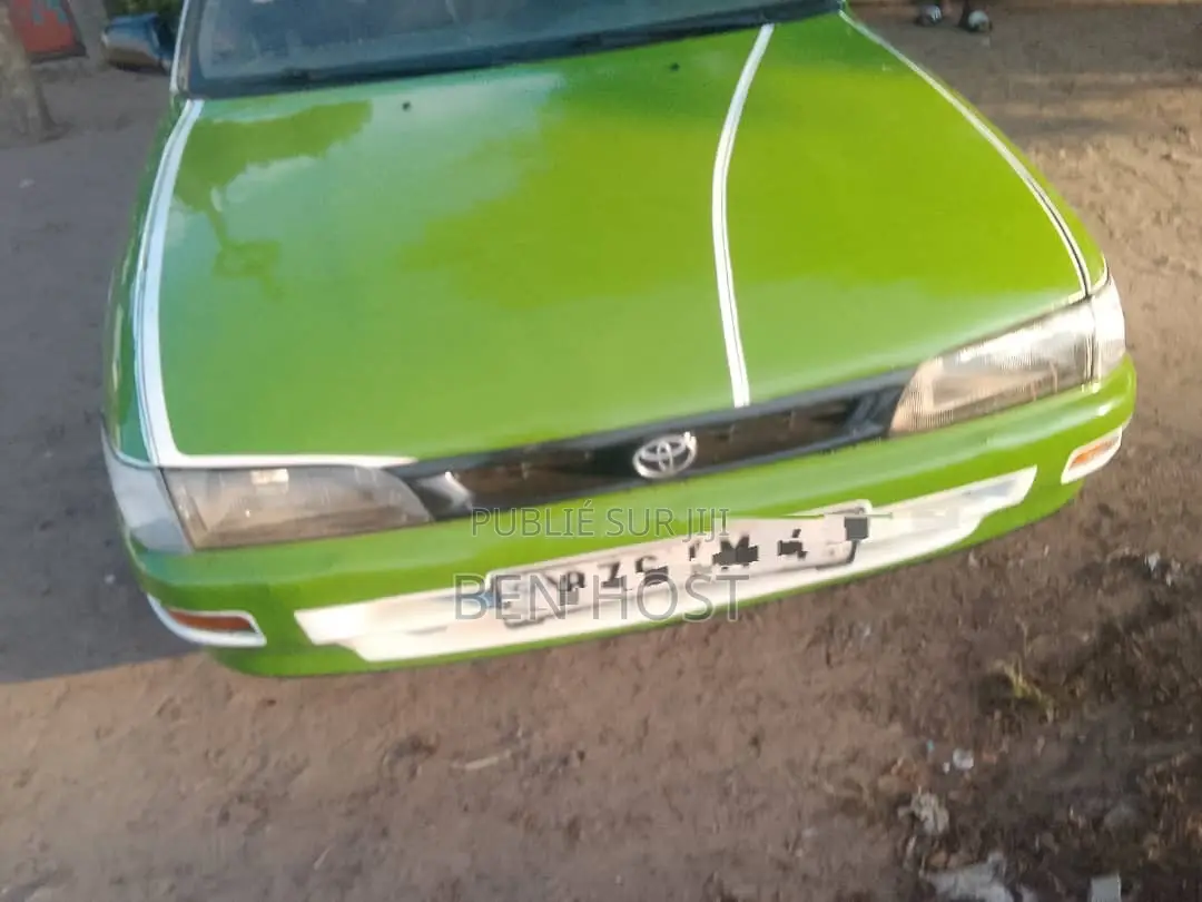 Toyota Corolla L 4dr Sedan (1.8L 4cyl 5M) 2012 Vert