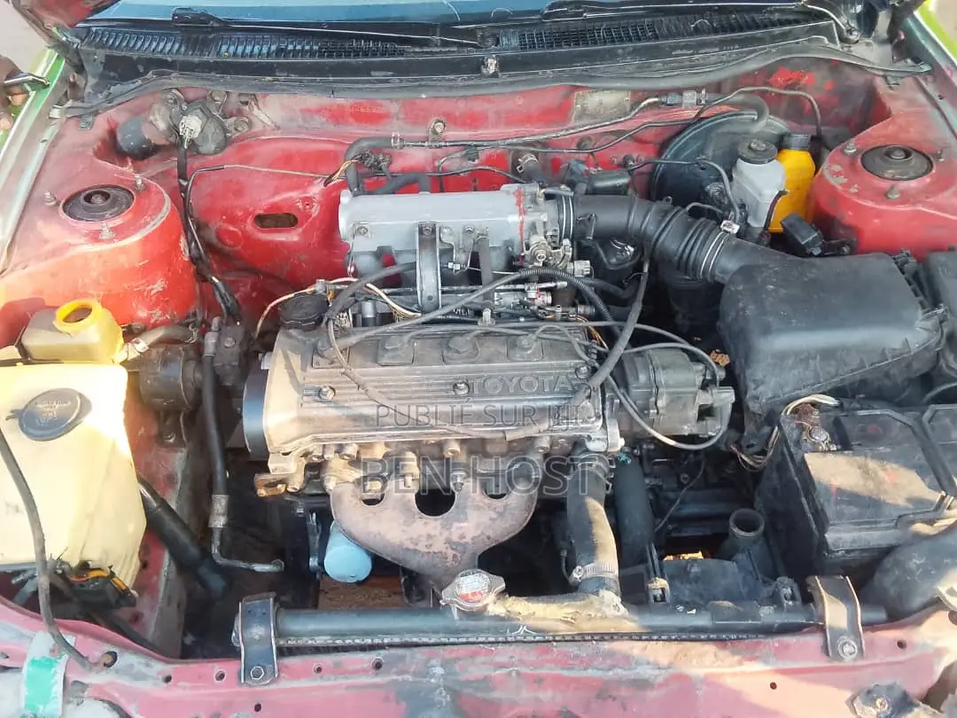 Toyota Corolla L 4dr Sedan (1.8L 4cyl 5M) 2012 Vert