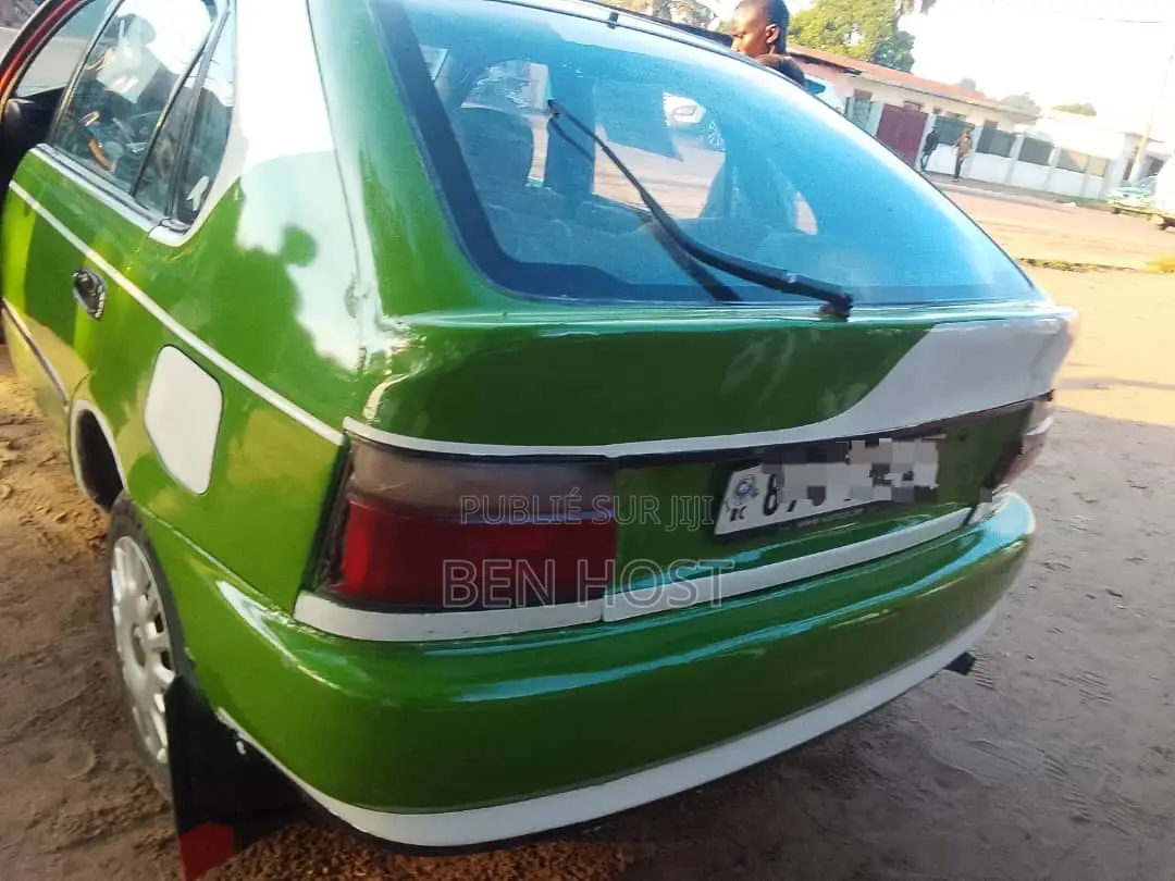 Toyota Corolla L 4dr Sedan (1.8L 4cyl 5M) 2012 Vert