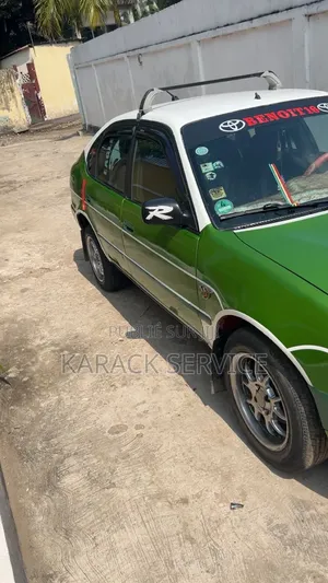 Toyota Corolla 2017 Vert