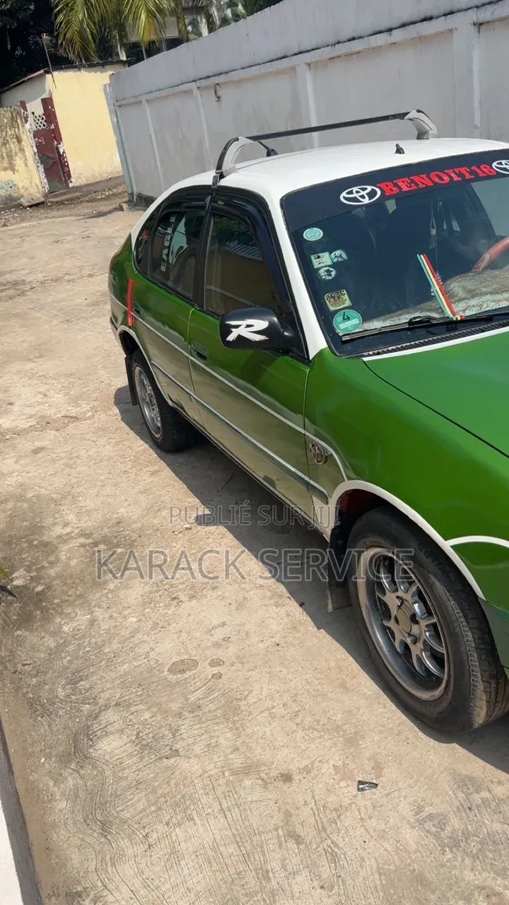 Toyota Corolla 2017 Vert