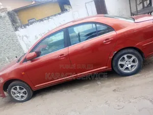 Toyota Corolla 2018 Rouge