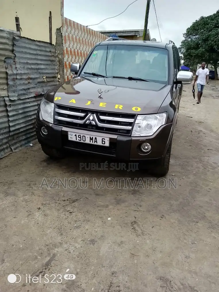 Mitsubishi Pajero 3.2 Di-Dc GLS 2010 Marron