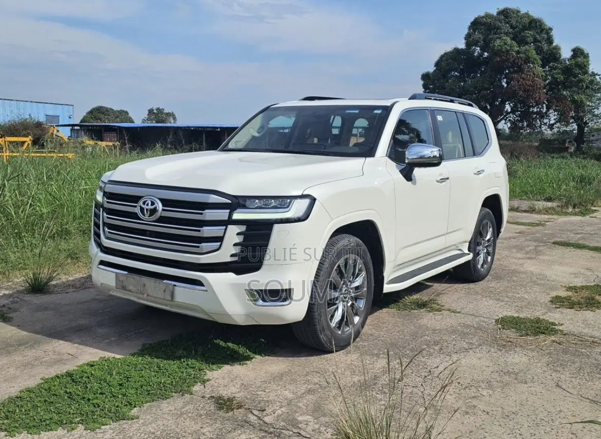 Land Rover Discovery 2021 Gris