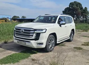 Land Rover Discovery 2021 Gris