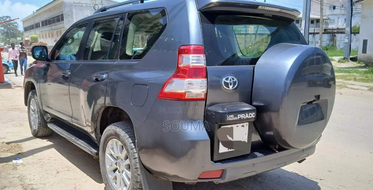 Toyota Land Cruiser 2015 Noir