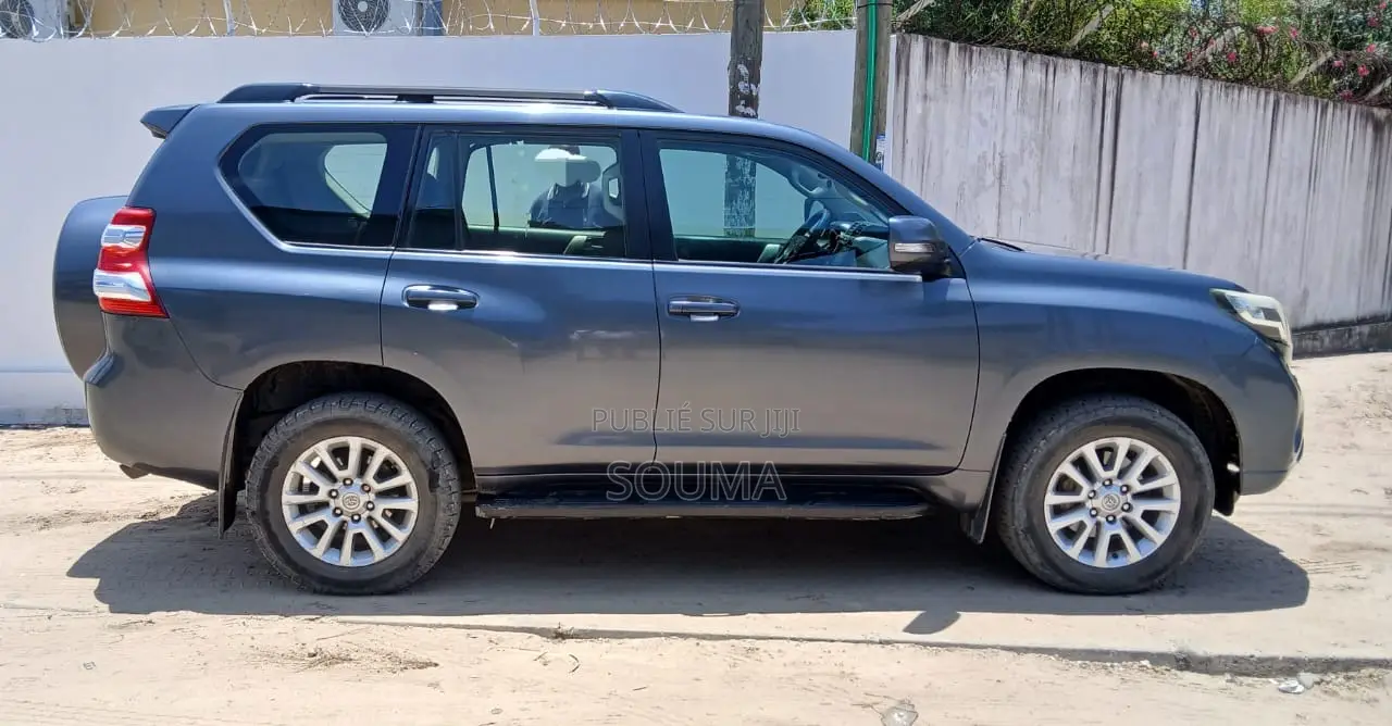 Toyota Land Cruiser 2015 Noir