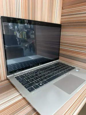 Ordinateur portable HP 14S 8GB Intel Core i7 SSD 512GB