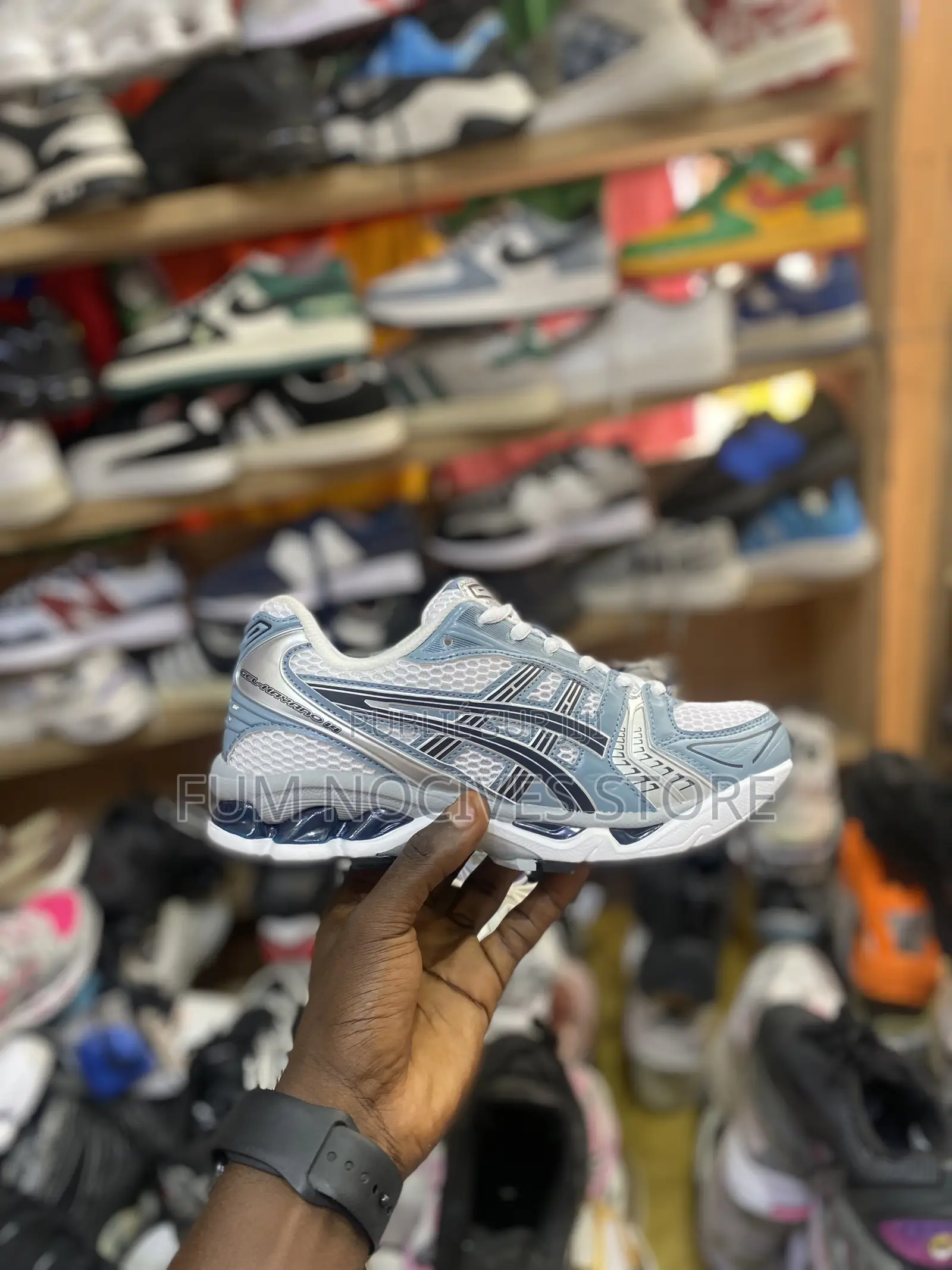 Asics Kayano 14