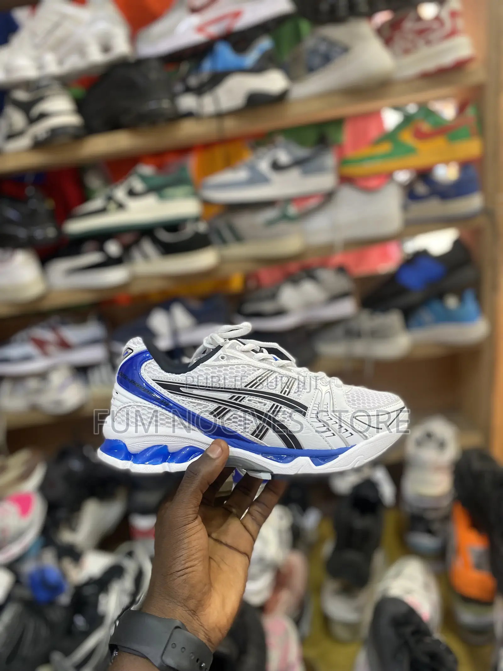 Asics Kayano 14