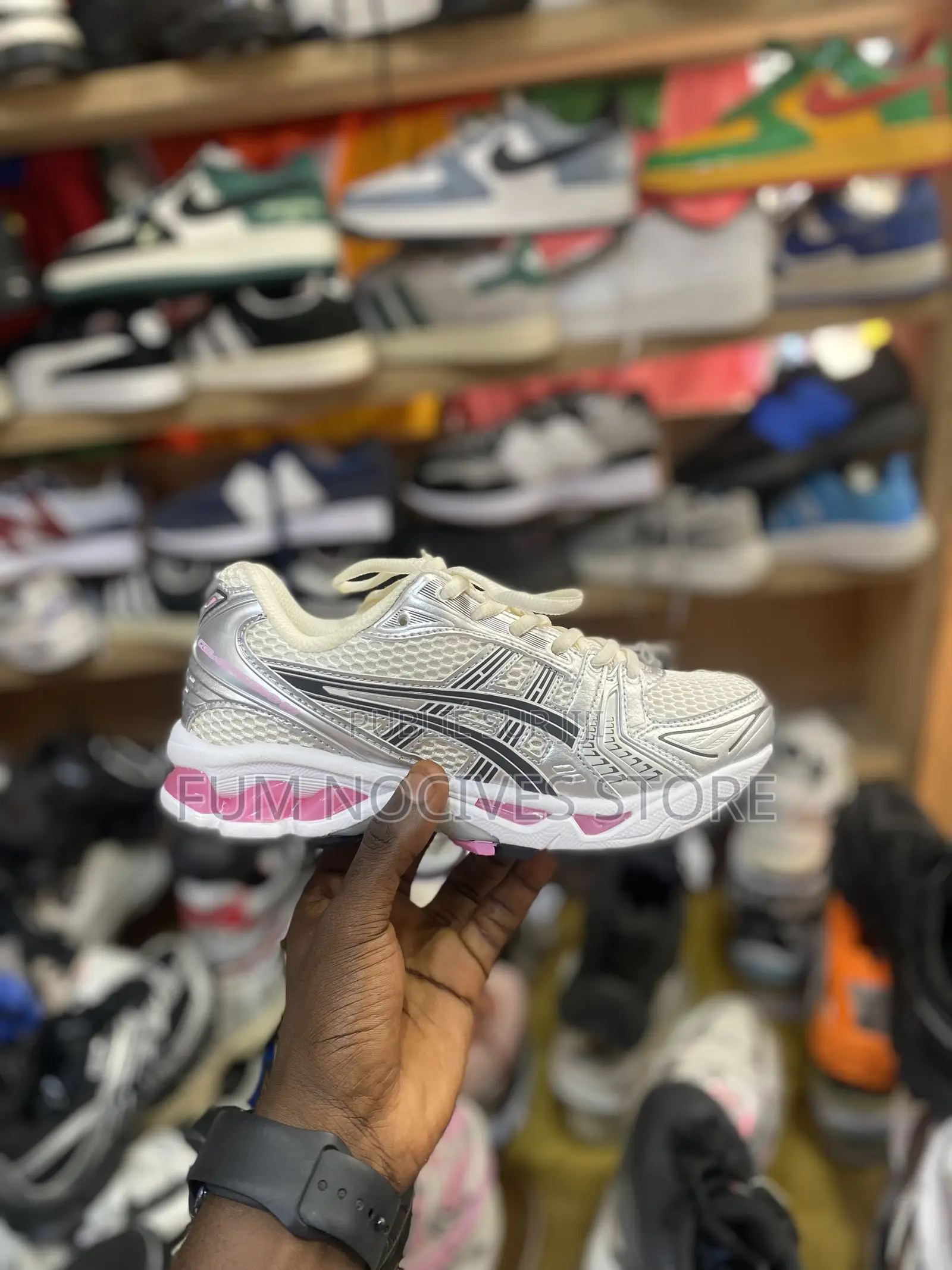Asics Kayano 14