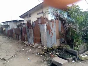 3chbre Maison dans Zimmo, Makélékélé à Vendre