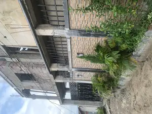 2chbre Maison dans Demi Parcelle En, Djiri à Vendre