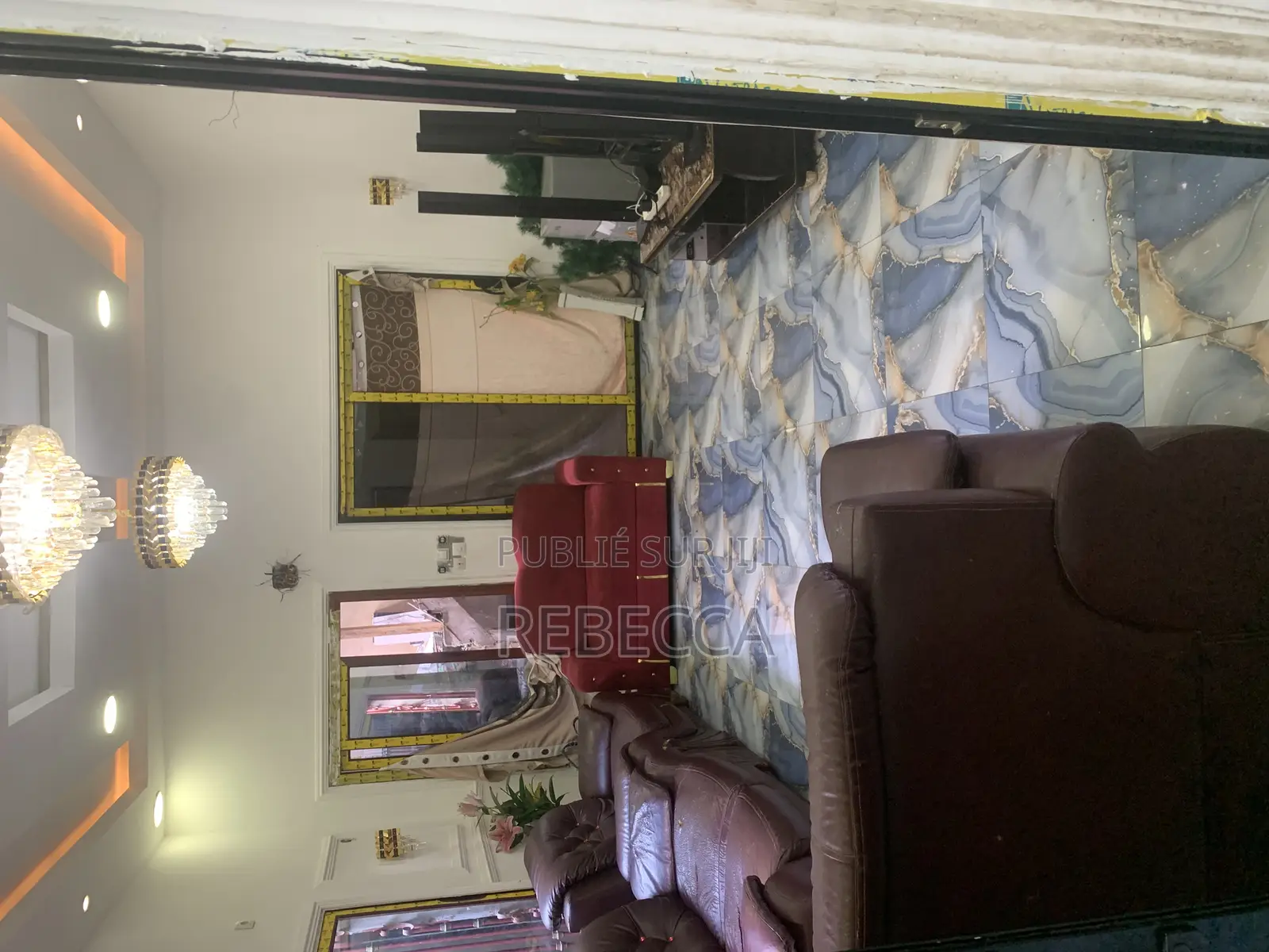 2chbre Maison dans Demi Parcelle En, Djiri à Vendre