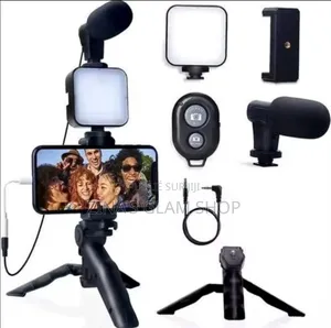  Kit Vlog Smartphone Complet (Lumière + Micro + Trépied)