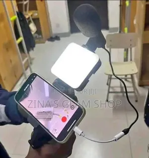  Kit Vlog Smartphone Complet (Lumière + Micro + Trépied)