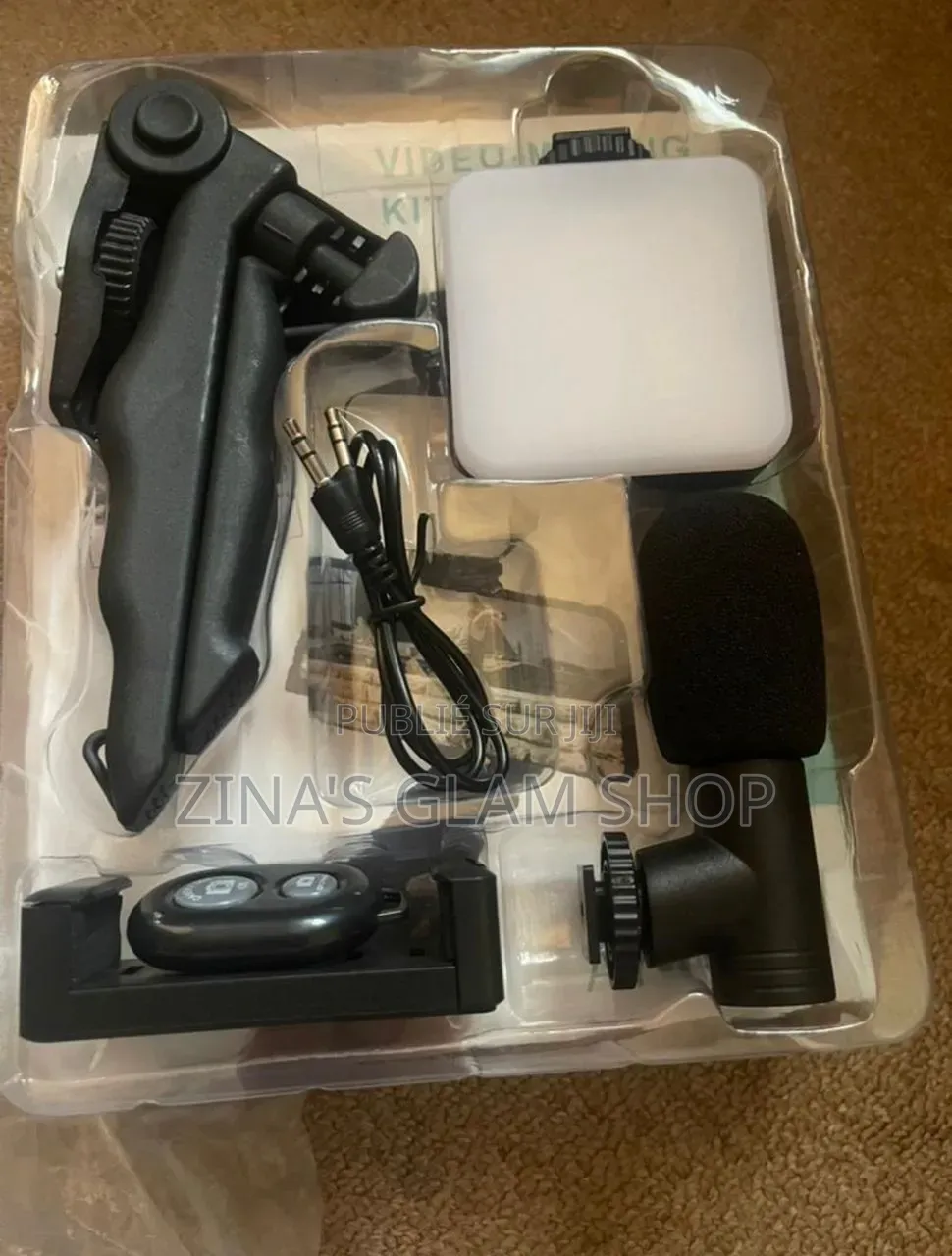  Kit Vlog Smartphone Complet (Lumière + Micro + Trépied)
