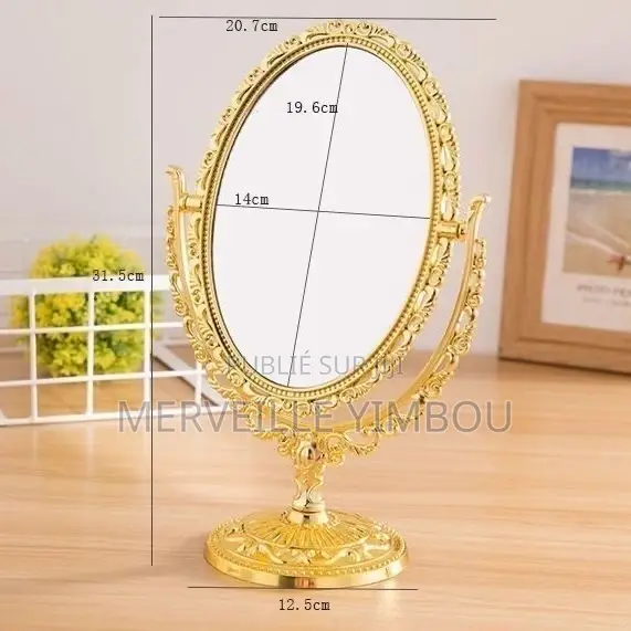 Jolie Miroir