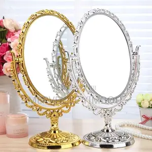 Jolie Miroir