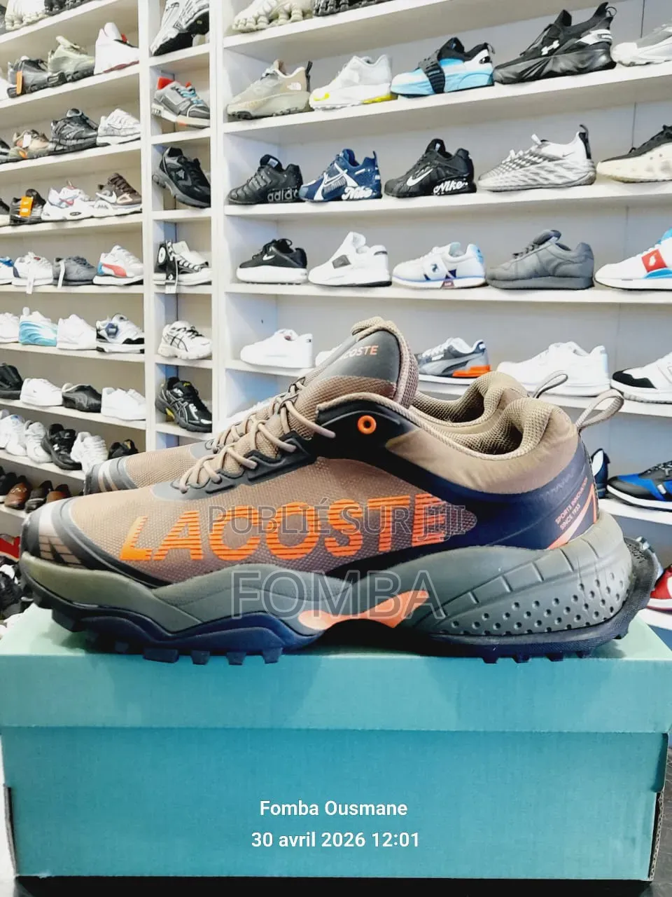 Paire De Basket Lacoste De 3 Couleurs Différente À 28000